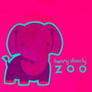 🇺🇸Ladies fitted super soft tee with elephant NWT